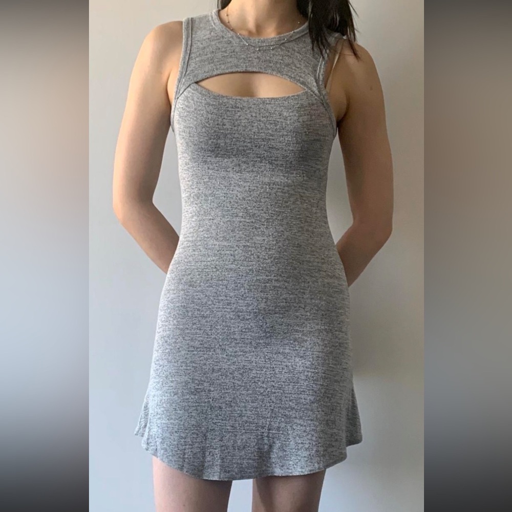 Wilfred free Aritzia, peekaboo body con, sleeveless T-shirt dress XS Grey